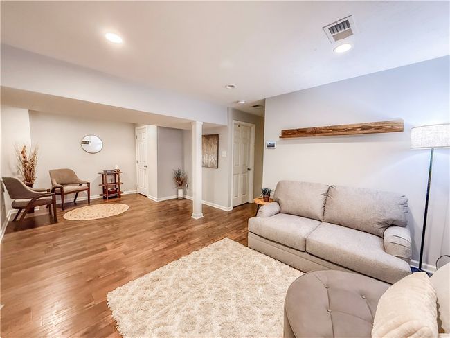133 Glengarry Dr, House other with 3 bedrooms, 2 bathrooms and 2 parking in Coraopolis PA | Image 27