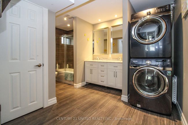 2046 Meadowview Rd, House other with 4 bedrooms, 3 bathrooms and 4 parking in Peterborough ON | Image 33
