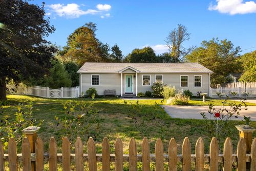 126 Boston Post Rd, Old Lyme, CT, 06371-1388 | Card Image