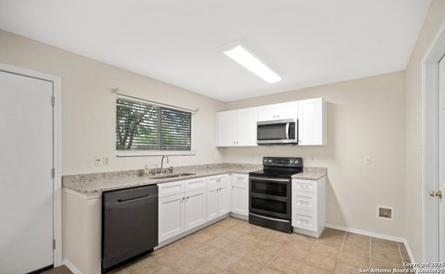 4039 Privet Pl, House other with 3 bedrooms, 3 bathrooms and null parking in San Antonio TX | Image 7