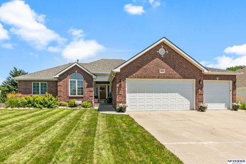 8627 S 100th Street, La Vista, NE, 68128 | Card Image