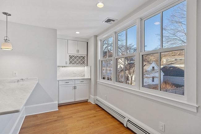 APT-2 - 29 Central St, Condo with 2 bedrooms, 2 bathrooms and 2 parking in Manchester MA | Image 8