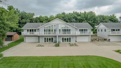 15398 250th Ave, Spirit Lake, IA, 51360-7330 | Card Image