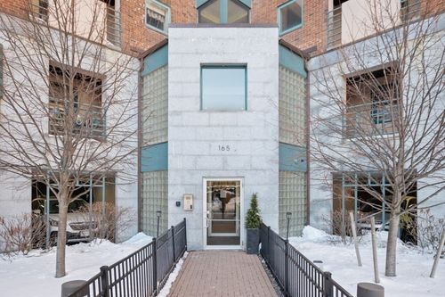 apt-410-165 Cottage St, Chelsea, MA, 02150-3357 | Card Image