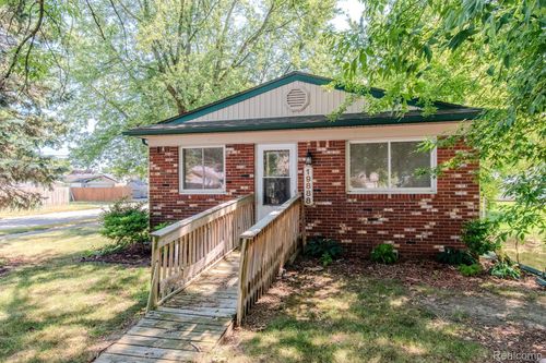 19888 Broadacres St, Clinton Township, MI, 48035-4006 | Card Image