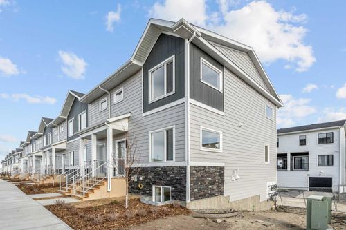 1115-25 Wildwoods Court Sw, Airdrie, AB, T4B5V7 | Card Image