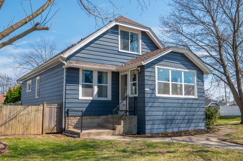 2372 S 66th St, WEST ALLIS, WI, 53219-2022 | Card Image