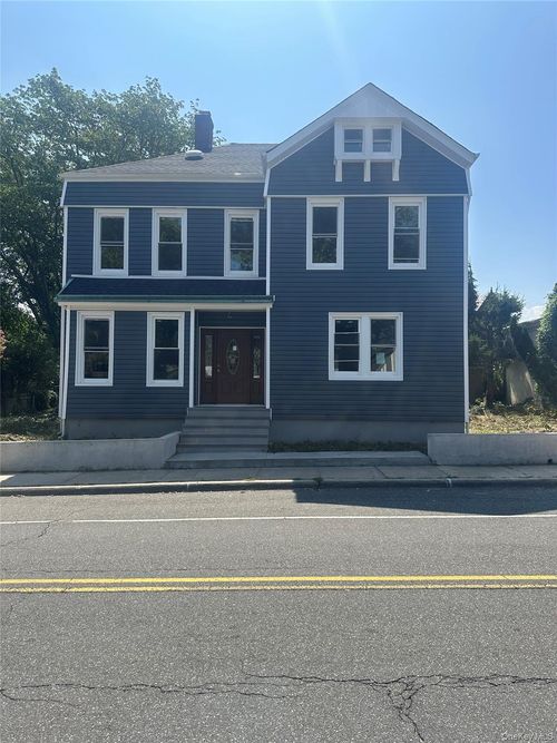 215 Sea Cliff Ave, Sea Cliff, NY, 11579-1231 | Card Image