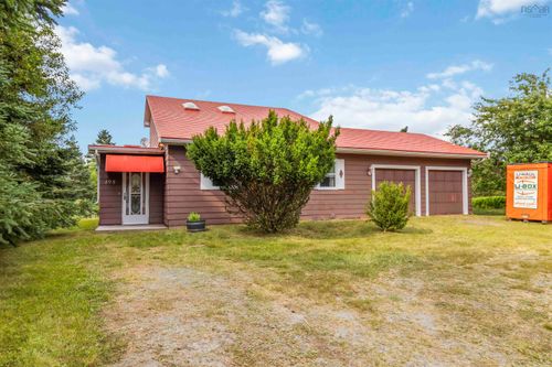 195 Bellefontaine Rd, Middle Porters Lake, NS, B3E1K7 | Card Image
