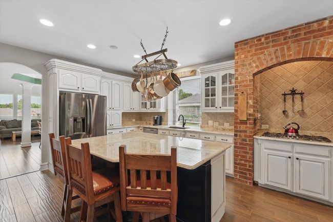 112 W Carruth Ln, House other with 4 bedrooms, 4 bathrooms and null parking in Double Oak TX | Image 11