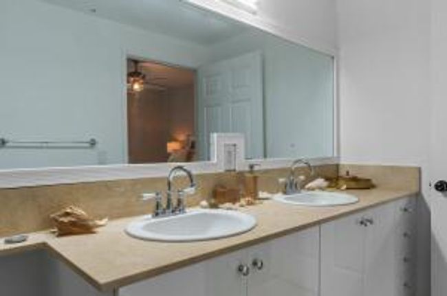 APT-406 - 804 E Windward Way, Condo with 2 bedrooms, 2 bathrooms and null parking in Lantana FL | Image 27