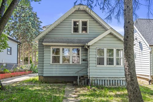 2473 N 57th St, Milwaukee, WI, 53210-2205 | Card Image