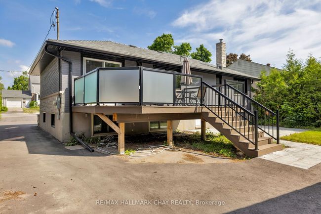 39 Eugenia St, House other with 5 bedrooms, 2 bathrooms and 4 parking in Barrie ON | Image 18