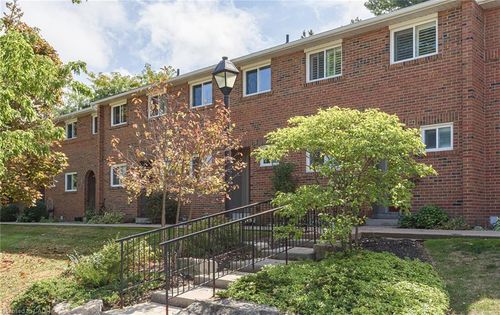 5-125 Livingston Ave, Grimsby, ON, L3M4S5 | Card Image