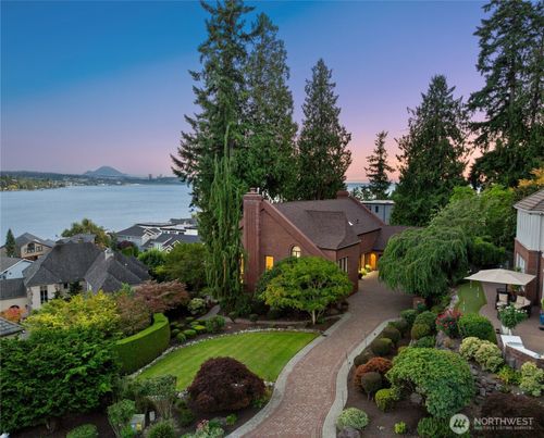 10939 84th Pl Ne, Kirkland, WA, 98034-3539 | Card Image