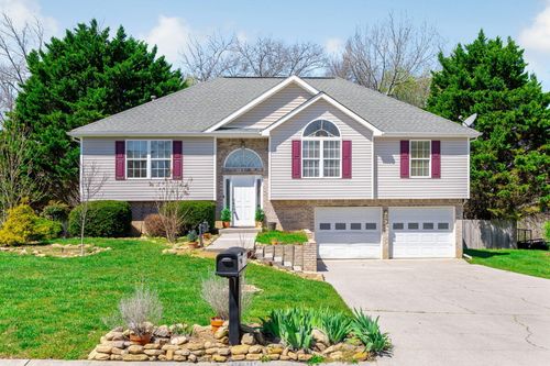 6895 Bucksland Dr, Ooltewah, TN, 37363-6481 | Card Image