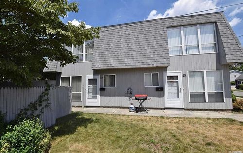 37 Linwood Rd S, Port Washington, NY, 11050-1413 | Card Image