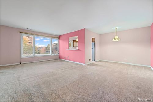 1049 Country Club Dr, Saint Clair Shores, MI, 48082-2942 | Card Image