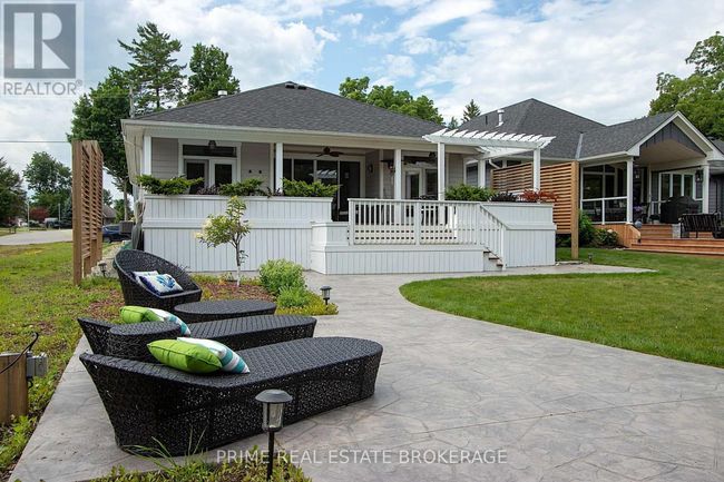 89 Gill Rd, House other with 5 bedrooms, 3 bathrooms and 6 parking in Grand Bend ON | Image 5
