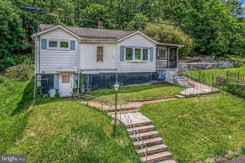 449 Pine Ave, CUMBERLAND, MD, 21502-2521 | Card Image