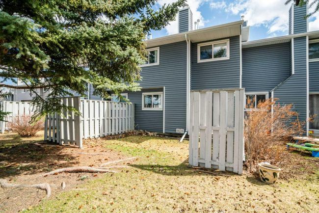 35 - 200 Shawnessy Drive Sw, Home with 2 bedrooms, 1 bathrooms and 1 parking in Calgary AB | Image 11
