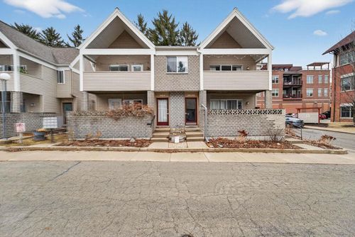 apt-d-330 Amoth Ct, Madison, WI, 53704-5300 | Card Image