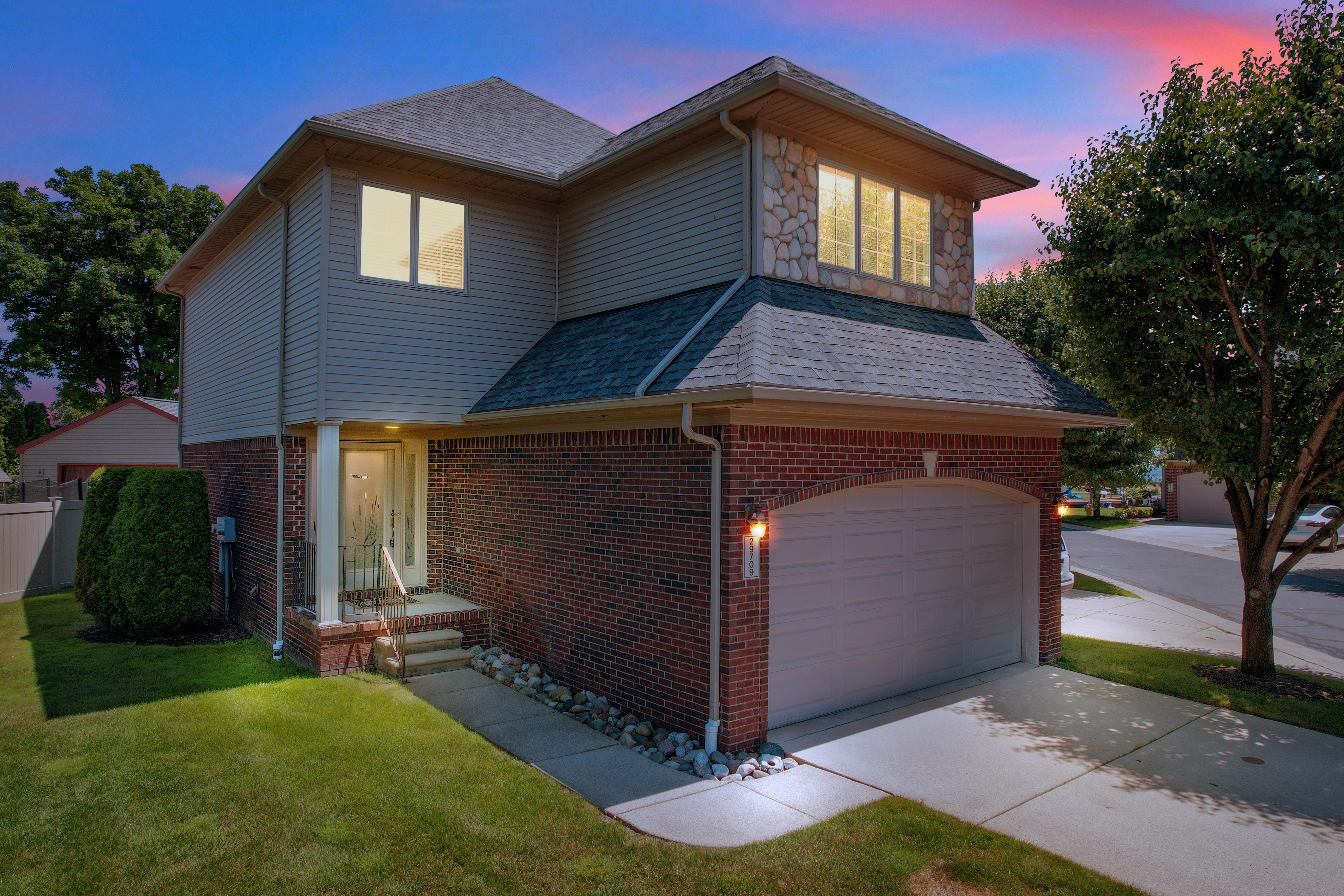 Francesca Ln, Chesterfield, MI 48047