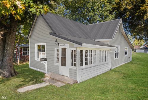 2428 S C St, Elwood, IN, 46036-2156 | Card Image