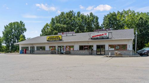 6843 N Old 27, Fremont, IN, 46737-8847 | Card Image