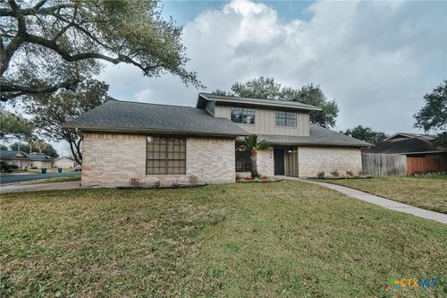 106 Chama Dr, Victoria, TX, 77904-3712 | Card Image
