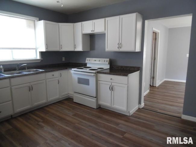 631 6 Th Ave S, House other with 2 bedrooms, 1 bathrooms and null parking in Clinton IA | Image 4