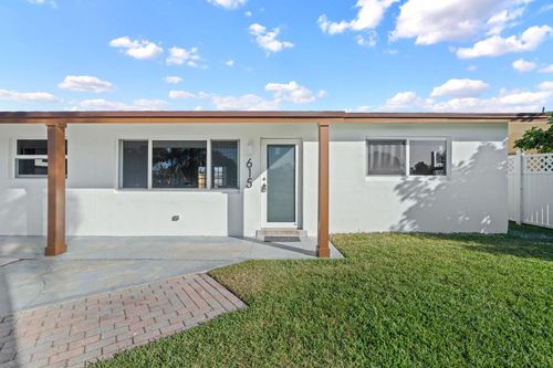 615 Garnett St, Lantana, FL, 33462-4445 | Card Image