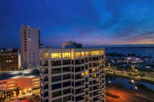 ph1501-1255 N Gulfstream Ave, SARASOTA, FL, 34236-8948 | Card Image