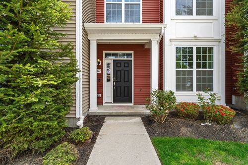 57-57 Townsend Blvd, Westborough, MA, 01581-1848 | Card Image