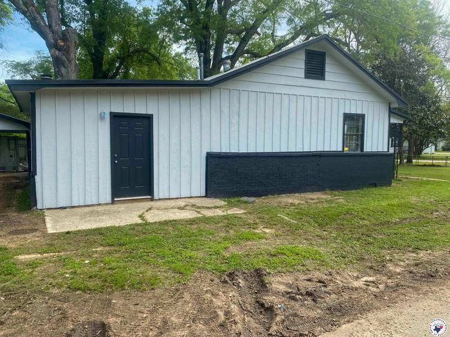 100 Roosevelt Rd, House other with 2 bedrooms, 1 bathrooms and null parking in Hooks TX | Image 11