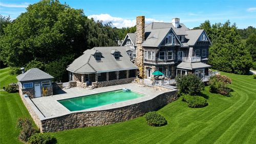 25 Wildfield Farm Road, Narragansett, RI, 02882 | Card Image