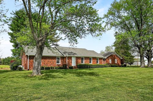 530 W Main St, Smithville, TN, 37166-1133 | Card Image