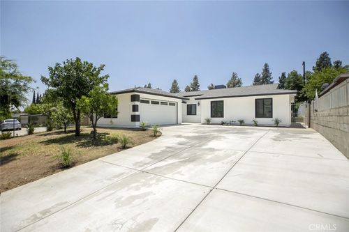 11719 Vanport Ave, Sylmar, CA, 91342-6426 | Card Image