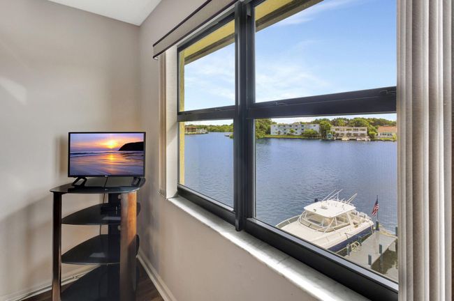 APT-316 - 313 Lake Cir, Condo with 2 bedrooms, 2 bathrooms and null parking in North Palm Beach FL | Image 19