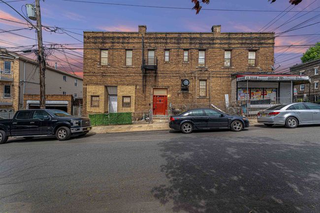 APT-2R - 245 Liberty Ave, House other with 2 bedrooms, 1 bathrooms and null parking in Jersey City NJ | Image 6