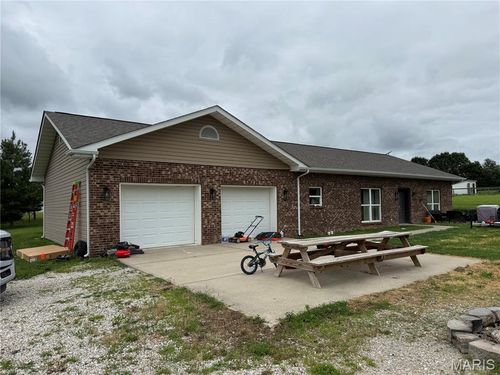 74 Block Ln, Montgomery City, MO, 63361-4626 | Card Image