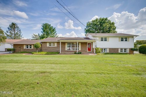 110 Lynnview Cir, Elizabethton, TN, 37643-6172 | Card Image