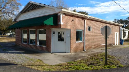 127 Olivier St, Saint Martinville, LA, 70582-4136 | Card Image