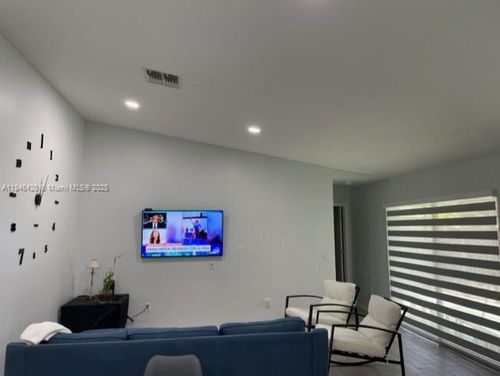 6396 Royal Woods Dr, FORT MYERS, FL, 33908-6146 | Card Image