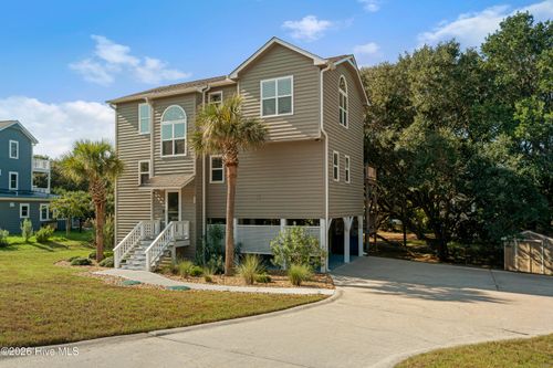 106 Wyndward Ct, Emerald Isle, NC, 28594-2100 | Card Image