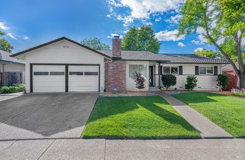 1819 Woodward Dr, Santa Rosa, CA, 95405-7644 | Card Image