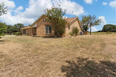 7125 S Highway 171, House other with 3 bedrooms, 3 bathrooms and null parking in Grandview TX | Image 2