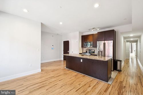 b-902 N 16th Street, PHILADELPHIA, PA, 19130 | Card Image