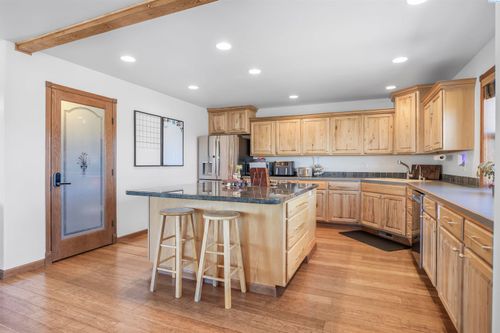 5600 Laurel Dr, West Richland, WA, 99353-8118 | Card Image