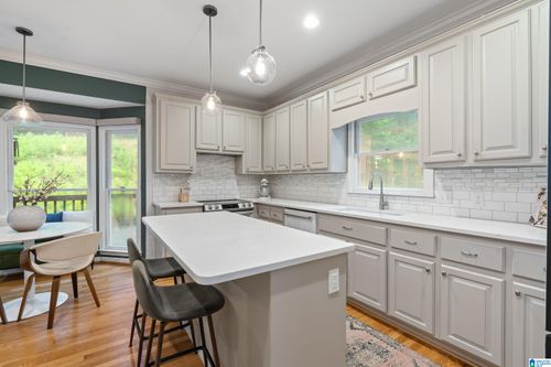 3051 Skylark Cir, HOOVER, AL, 35244-3300 | Card Image